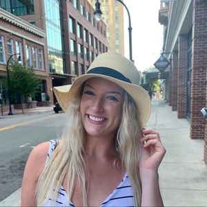 Meet your Posher, Alana
